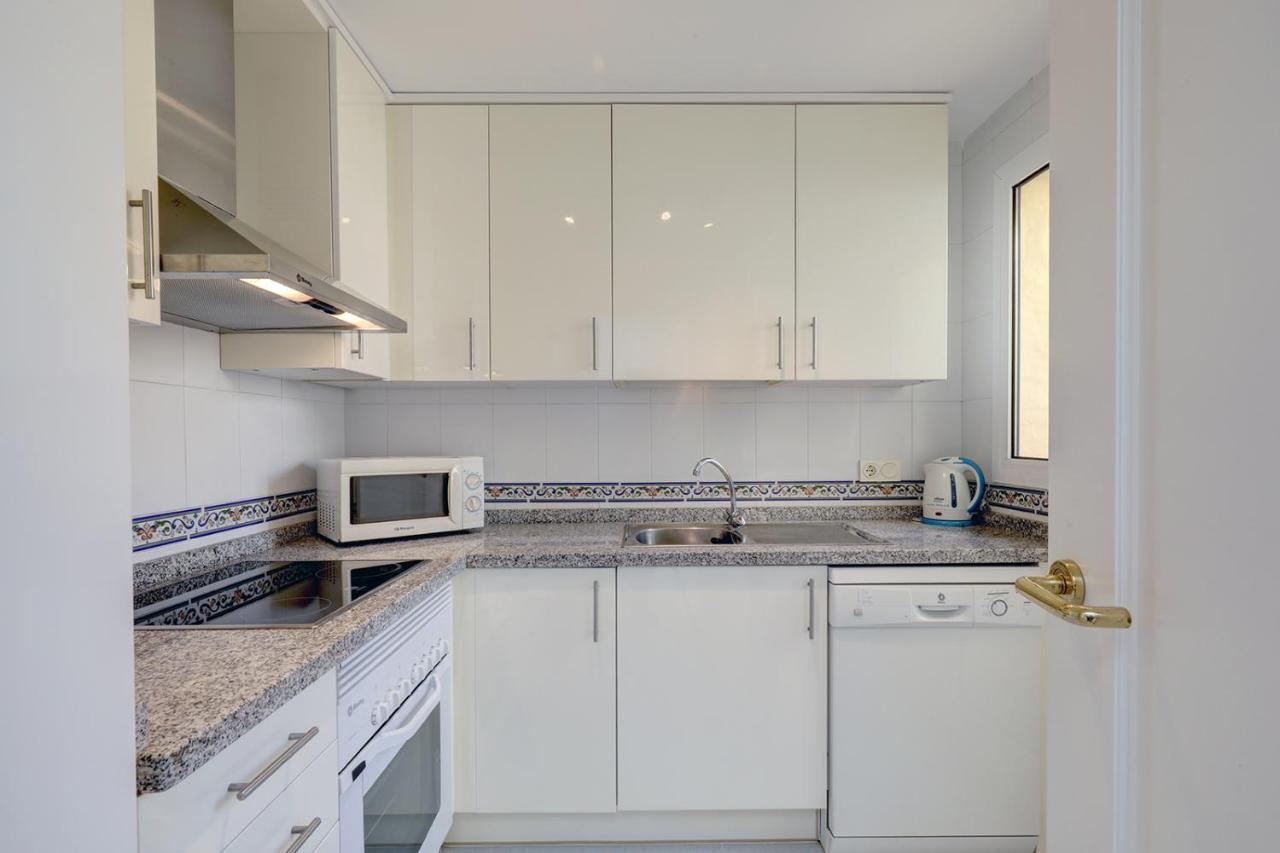 Duquesa Village Apartment - 2 Bed/2 Bath Apartment With Panoramic Sea Views Manilva Exterior photo