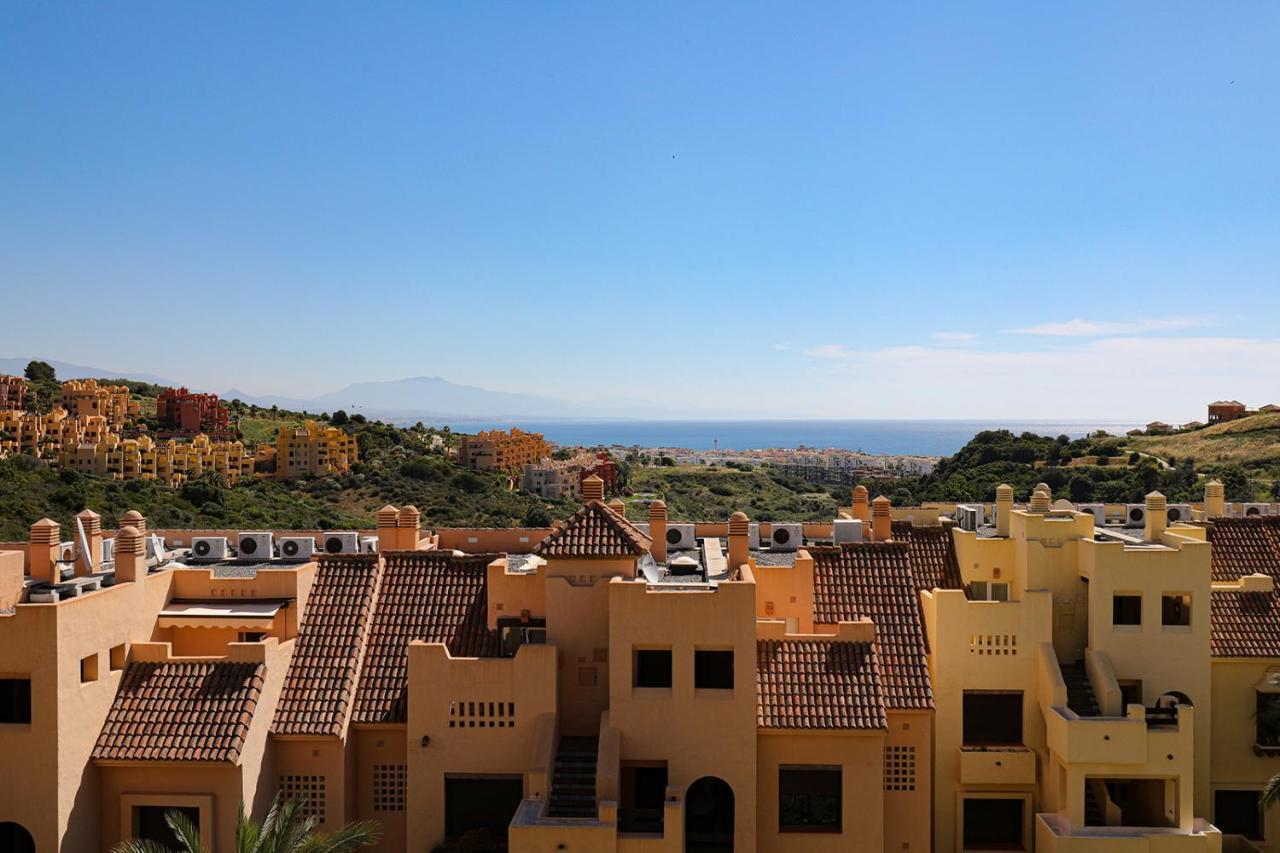 Duquesa Village Apartment - 2 Bed/2 Bath Apartment With Panoramic Sea Views Manilva Exterior photo