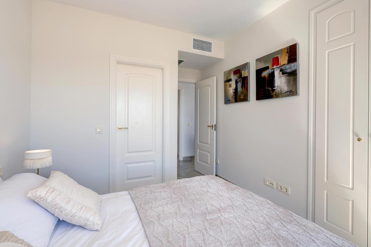 Duquesa Village Apartment - 2 Bed/2 Bath Apartment With Panoramic Sea Views Manilva Exterior photo