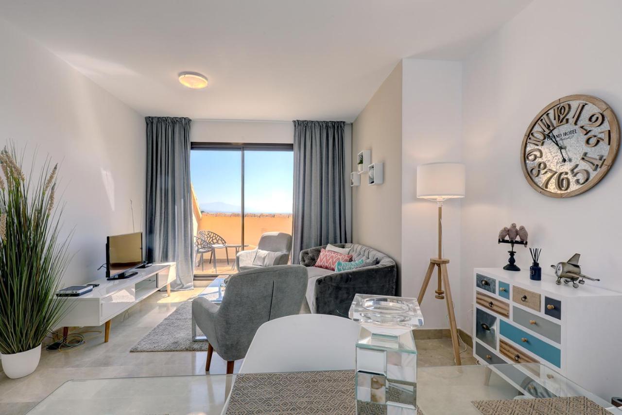 Duquesa Village Apartment - 2 Bed/2 Bath Apartment With Panoramic Sea Views Manilva Exterior photo
