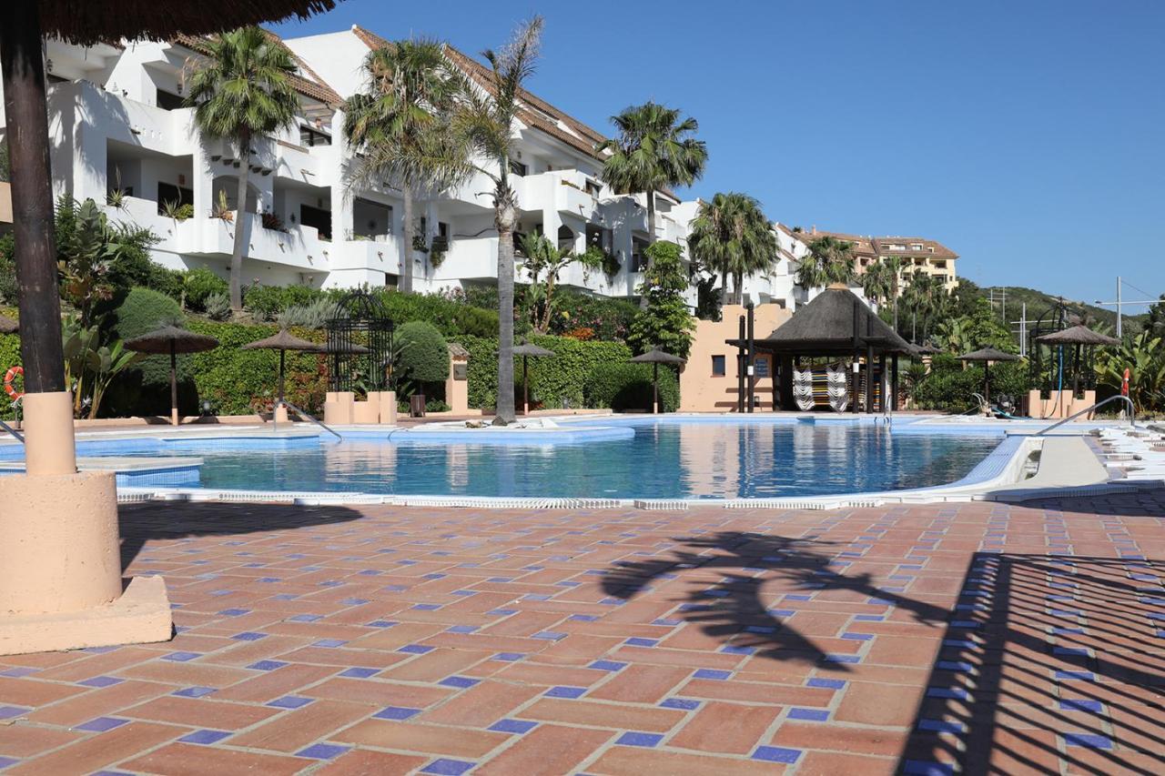 Duquesa Village Apartment - 2 Bed/2 Bath Apartment With Panoramic Sea Views Manilva Exterior photo