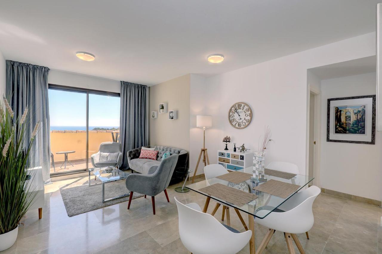 Duquesa Village Apartment - 2 Bed/2 Bath Apartment With Panoramic Sea Views Manilva Exterior photo