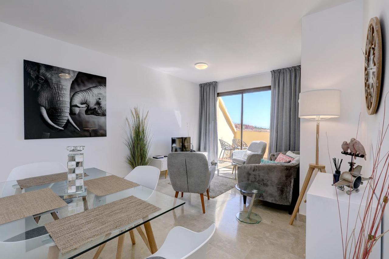 Duquesa Village Apartment - 2 Bed/2 Bath Apartment With Panoramic Sea Views Manilva Exterior photo