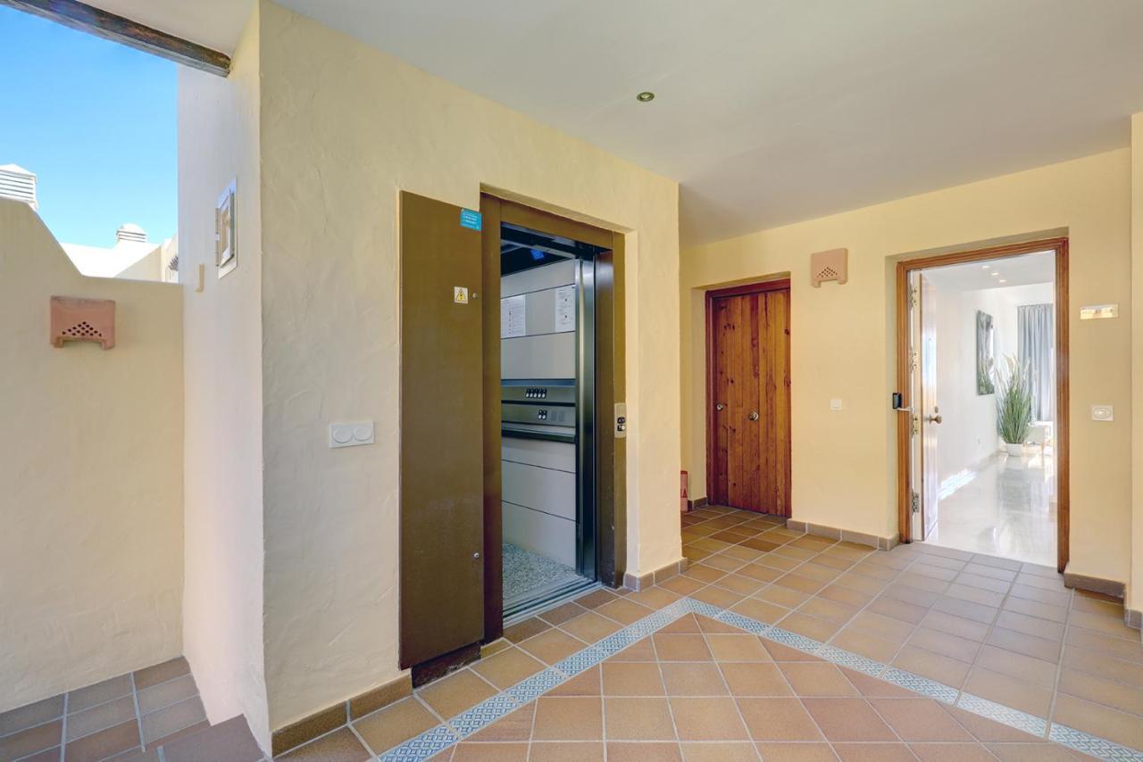 Duquesa Village Apartment - 2 Bed/2 Bath Apartment With Panoramic Sea Views Manilva Exterior photo